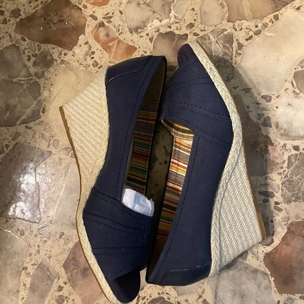 Michelle D Navy Peep Toe Espadrille Wedges, size 9